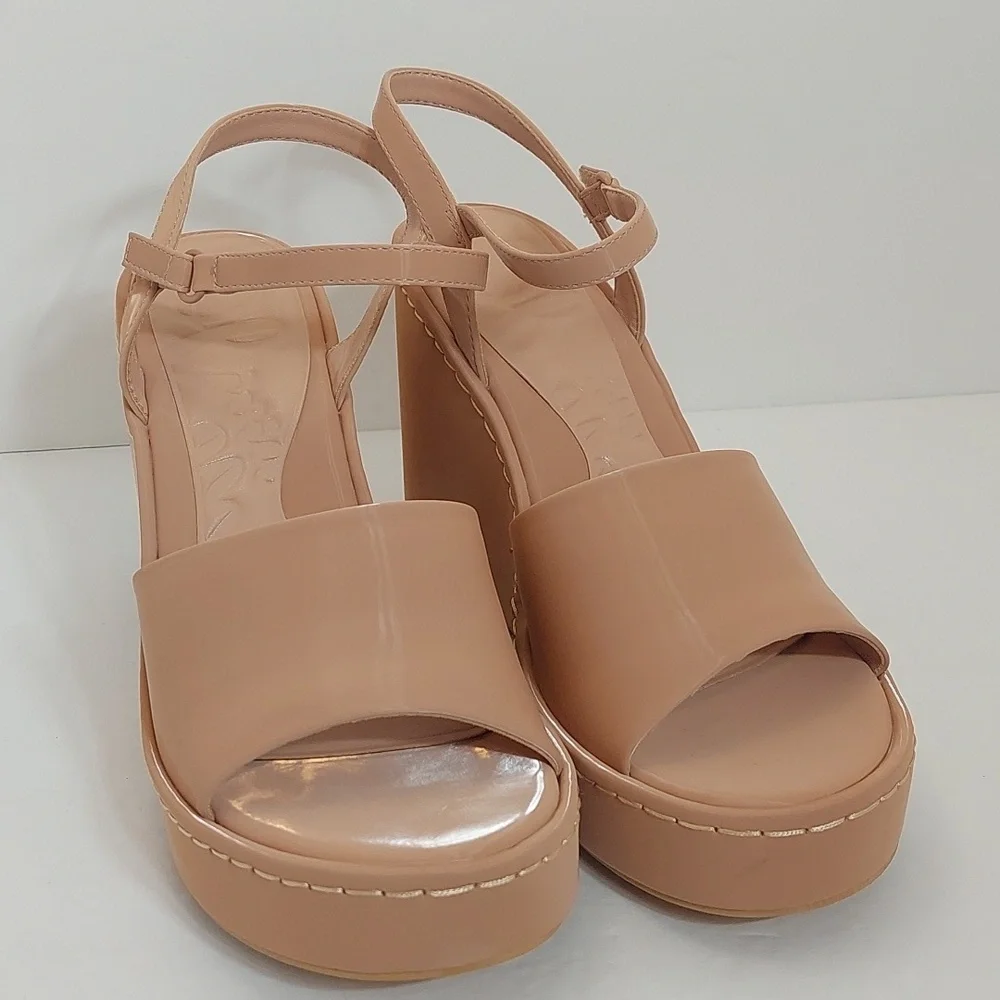 Olivia Miller Women's Size 9 Wedge Sandals Shoes Magnetic Tan